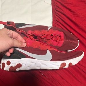 Nike red react